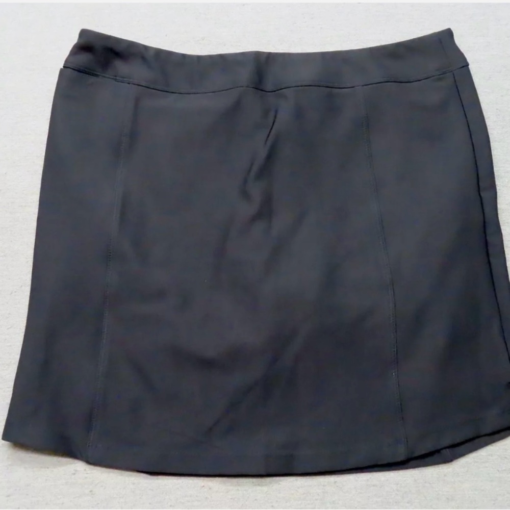 NWT Adidas Golf Women's Black Essadi Slim Skort Sz Small